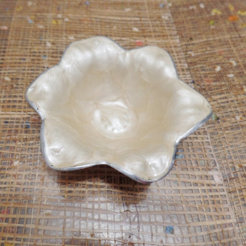 "Julia Knight Flowers Cream Lily Bowl 4.75 Inch"
